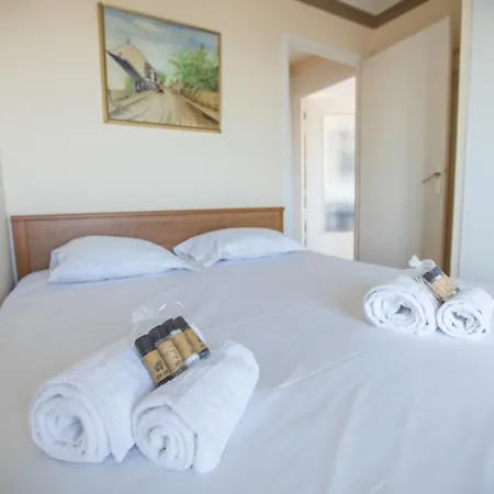 Very View By Connexion アパート カンヌ